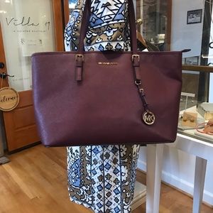 MICHAEL Michael Kors Jet Set Handbag Tote, Merlot Color, EUC